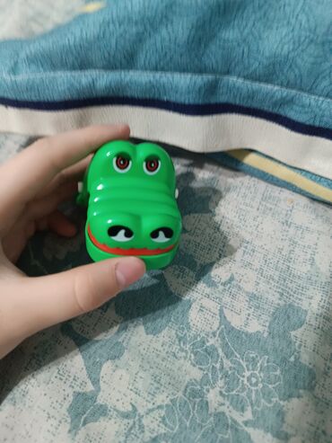 Игрушки: Крокодильчик который кусается (не больно) мини крокодильчик