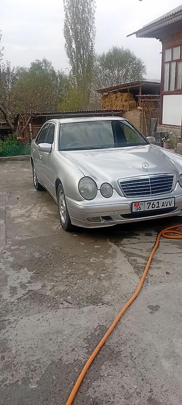 Mercedes-Benz E-Class: 2001 г., 2 л, Автомат, Газ, Седан