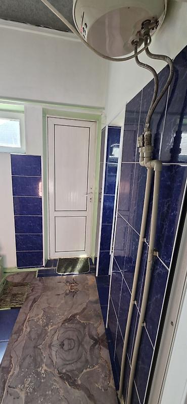 Продажа коттеджей и домов: 🏡 Продаётся дом 📍 Бишкек, ж/м Касым (район Кудайберген базара) 🛏 5+ — 2