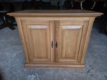 Komode: Drveni dvokrilni kabinet/komoda od punog hrasta - Materijal: masivni — 1