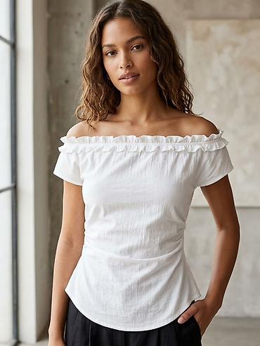 8 mart əl isi: Açıq ağ rəngdə, çiyinləri açıq (off-shoulder) qısaqol qadın bluzası — 1