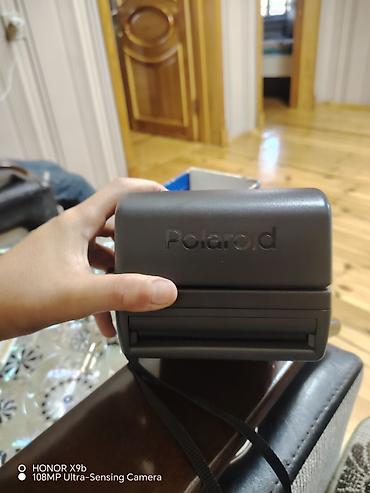 Polaroid 636 Closeup ani fotoaparat İşleydi içine bide qoyulan esyanı