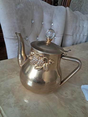 tort qab: Zərif dizaynlı dekorativ çaydan/kofe qabı - Material: metal korpus — 1
