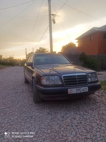 на 220: Mercedes-Benz E 220: 1993 г., 2.2 л, Механика, Бензин, Седан