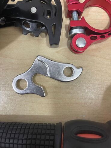 Velosiped ehtiyyat hissələri: Velosiped üçün komplekt hissələr Satışda yol/dağ velosipedləri üçün — 9