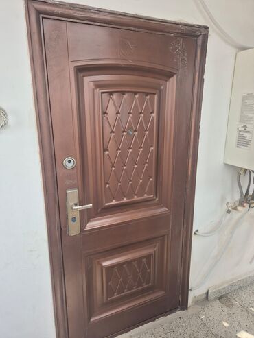 sərin su: Mənzil üçün İşlənmiş Giriş qapısı Glazok ilə, Zəmanətsiz, Ünvandan götürmə