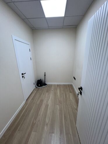 Офисы: Сдаю Офис, 100 м², 1 линия, С оборудованием, С отдельной кухней — 9