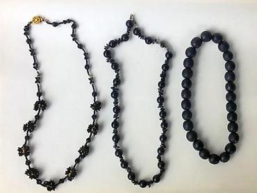Ogrlice: Tri ogrlice i Ogrlica i minđuše IZUZETNE. Cene su odredjene — 6