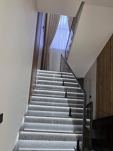 Продажа коттеджей и домов: 6 комнат, 400 м², 7 соток, Джал, Агентство недвижимости at lalafo.kg — 28 Продажа коттеджей и домов: 6 комнат, 400 м², 7 соток, Джал, Агентство недвижимости — 28