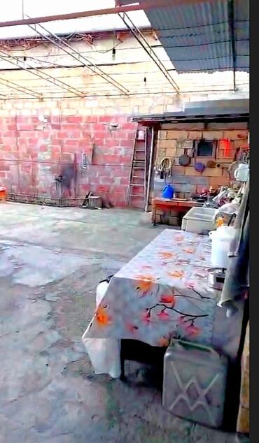 Həyət evləri və villaların satışı: 3 otaqlı, 670 kv. m, Kredit yoxdur, Orta təmir — 4