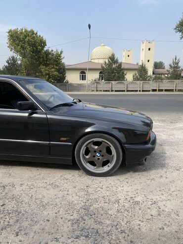 срочно продаю форд транзит: BMW 5 series: 1996 г., Механика