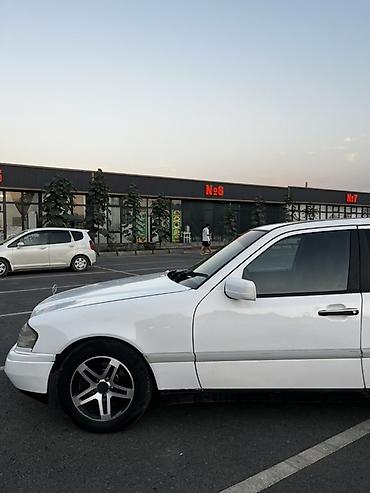 решетка радиатора w201: Mercedes-Benz C-Class: 1993 г., Механика, Седан — 6