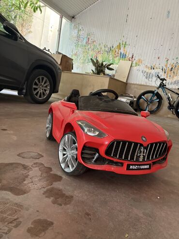 uşaq üçün motor: Maseratti Red 3.5 mator