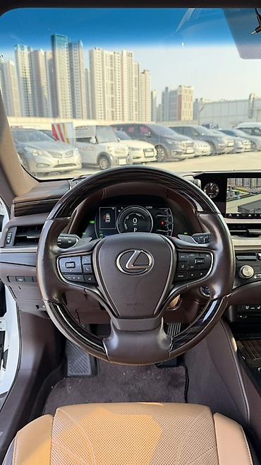 Lexus: Lexus ES: 2020 г., 2.5 л, Вариатор, Гибрид, Седан — 9