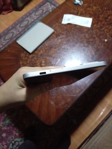 Digər planşetlər: Tecno iPad (planşet) və maqnitli örtük - Brend/model: Tecno planşet — 12