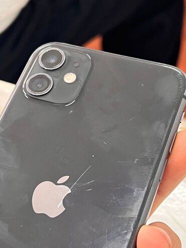 Apple iPhone: IPhone 11, Б/у, 128 ГБ, Черный, Чехол, 76 % — 5