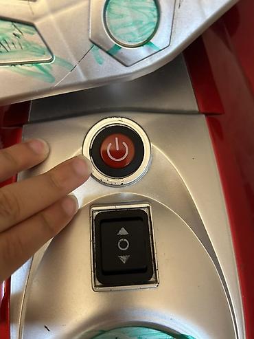 Oyuncaqlar: Uşaq üçün elektrikli üçtəkərli motosiklet - Rəng: metalik qırmızı — 3
