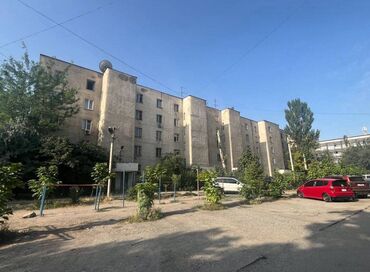 срочно продаю квартиру аламедин базар: 2 бөлмө, 77 кв. м, Жеке план, 3 кабат, Евроремонт