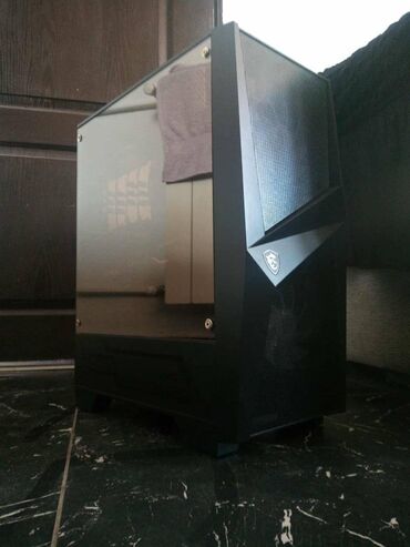 Desktop računari i radne stanice: I7 Gejmer vrhunska mašina 30 giga ram-Vrhunska visokokvalitetna — 5