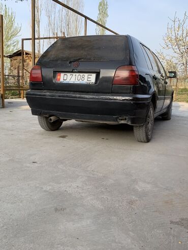 сиденья голф: Volkswagen Golf: 1993 г., 1.8 л, Механика, Бензин, Хэтчбэк