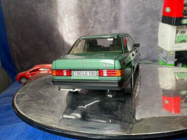 Avtomobil modelləri: Mercedes, 1982 il, 1:18, Dəmir, Ödənişli çatdırılma — 18