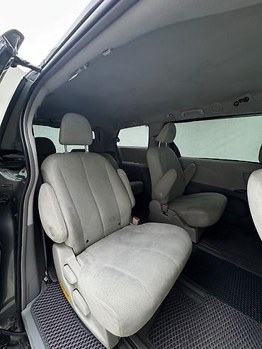e klass: Toyota Sienna: 2010 г., 3.5 л, Автомат, Бензин, Минивэн — 8