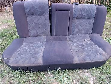 Avtomobil oturacaqları dəsti - Komplekt: 2 ön oturacaq (başlıqlarla)
