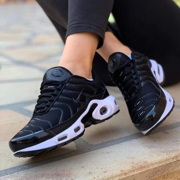 Women's Sneakers and athletic shoes: 41 — 12