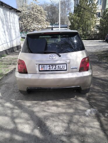 продажа дома в селе: Toyota ist: 2003 г., 1.3 л, Автомат, Газ, Хэтчбэк