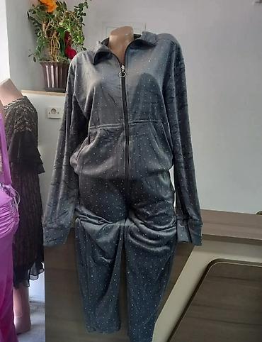 muskarci trenerka: Trenerke plisane
3XL-10xl
2900 din — 6