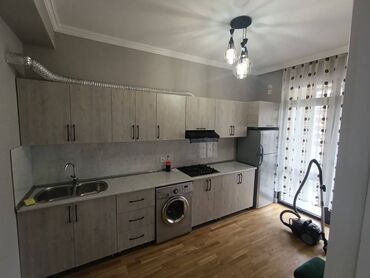 Uzunmüddətli kirayə mənzillər: Unvan :Memar əcəmi Heydər parkinin icindəki Kristal Abşeron binasi 19 — 4