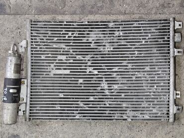 Радиаторы: Радиатор кондиционера Renault Clio 2, 2002г.в. Оригинал б/у, из — 4