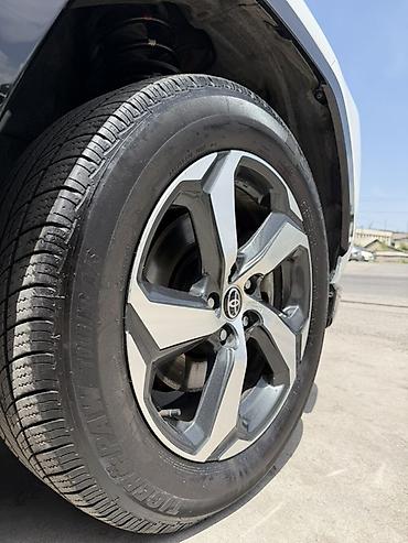 ключки: Toyota RAV4: 2021 г., 2.5 л, Вариатор, Гибрид, Кроссовер — 9