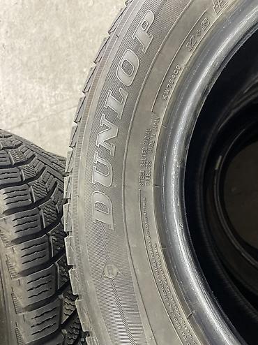 225 55: Шины 235 / 65 / R 17, Зима, Б/у, Комплект, Легковые, Япония, Dunlop — 4