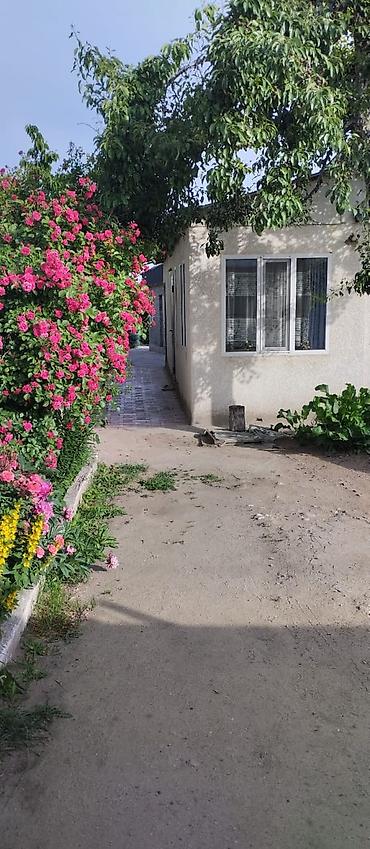 Продажа коттеджей и домов: 🏡 Продается дом в центре г. Чолпон-Ата 📍 Улица Советская, 136 🔹 — 2