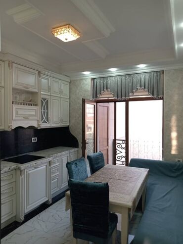 Uzunmüddətli kirayə mənzillər: Xətai Rayonu Ağ Şəhər Mərkəzi Bulvar Küçəsi 2 otaq. Mərtəbə - 7/5 — 15