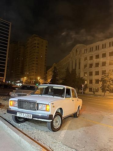 ford sedan: VAZ 2107, ağ rəng, 4 qapılı sedan. İll 2005 Texniki xüsusiyyətlər və — 8