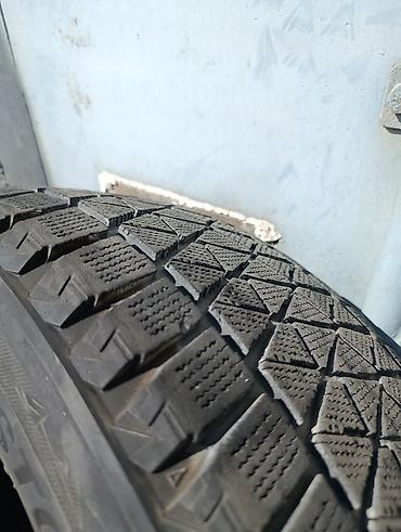 suv: Зимние шины Bridgestone Blizzak - Размер: 235/55 R18 - Индекс — 4