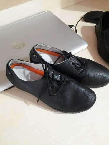 кожаный обувь: Немецкие кожаные туфли. новая
