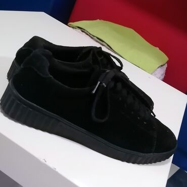 zenske cizme od velura: 39, color - Black