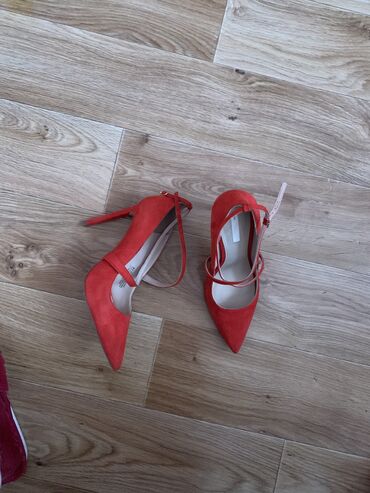 Юбки: Туфли 40, цвет - Красный