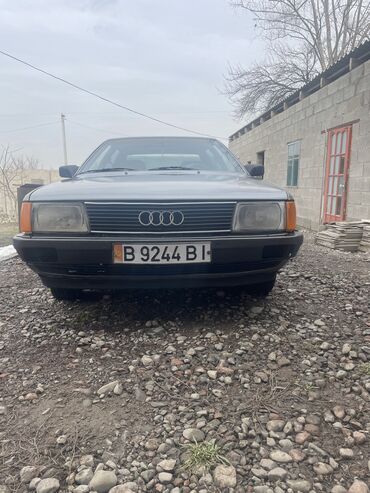 Audi: Audi 100: 1.8 л, Механика, Газ, Седан
