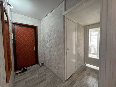 квартира улица исанова фрунзе: 3 комнаты, 58 м², 104 серия, 4 этаж, Старый ремонт