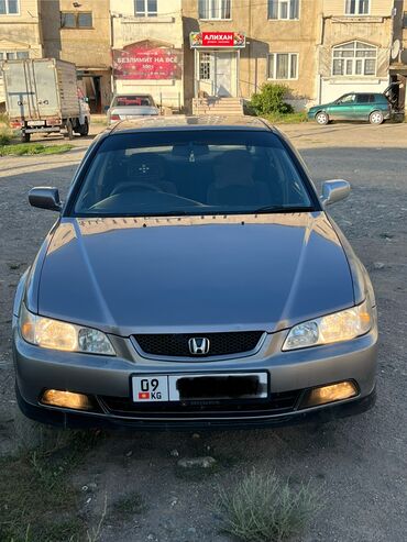 машина мерс с: Honda Accord: 2002 г., 1.8 л, Механика, Бензин, Седан