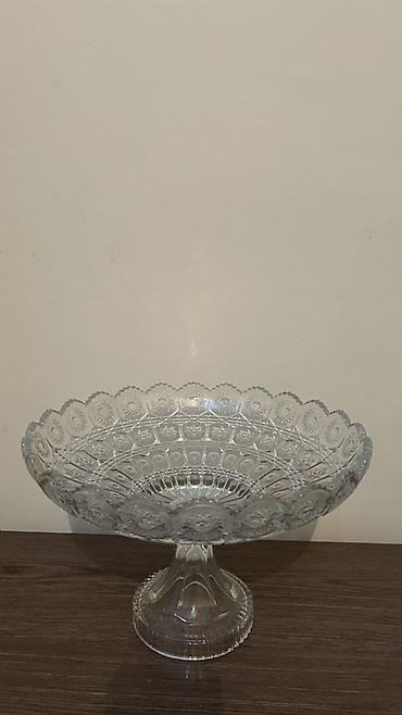 Şüşə ayaqlı meyvə/gülqabı - Material: qalın, şəffaf şüşə xurstal lalafo.az -da Şüşə ayaqlı meyvə/gülqabı - Material: qalın, şəffaf şüşə xurstal