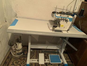 бытовая техника со склада: Швейная машина Jack, Полуавтомат