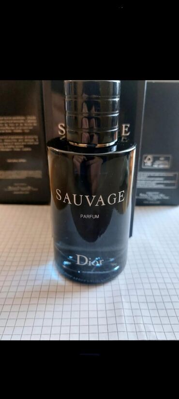 Ətriyyat: Orginal dior sauvage parfum.icinde 90 ml qalib.300-400 arasi qiymete