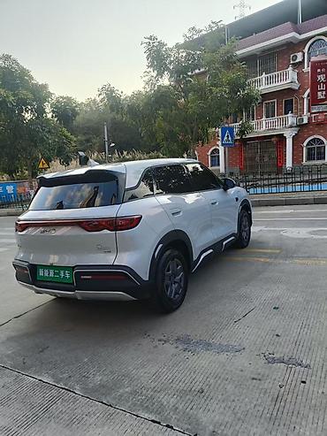 BYD: BYD Yuan Up: 2025 г., Электромобиль, Кроссовер — 9