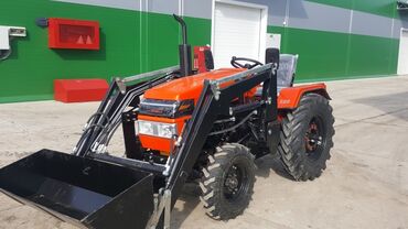 троктор 25: Минитрактор Уралец-220 Двигатель JD295 Тип привода 4 × 4 Тяговое