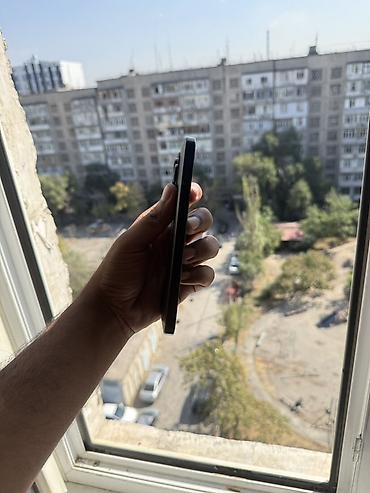 poco 4 pro: IPhone 16 Pro Max 256 ГБ Телефон в хорошем состоянии; его никогда не — 3